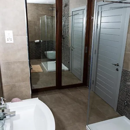 17th Floor Designer Apartment