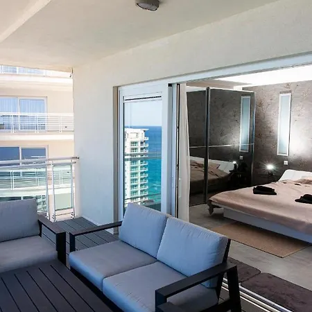 17th Floor Designer Appartement Sliema